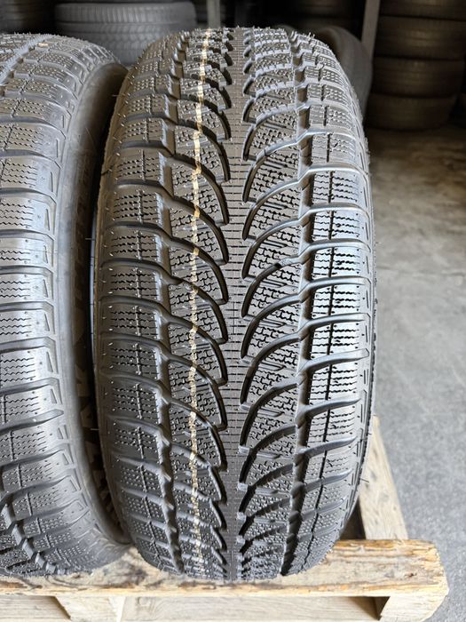 2 anvelope iarna profil nou , 215/60/17 , Bridgestone , 8.3 mm !