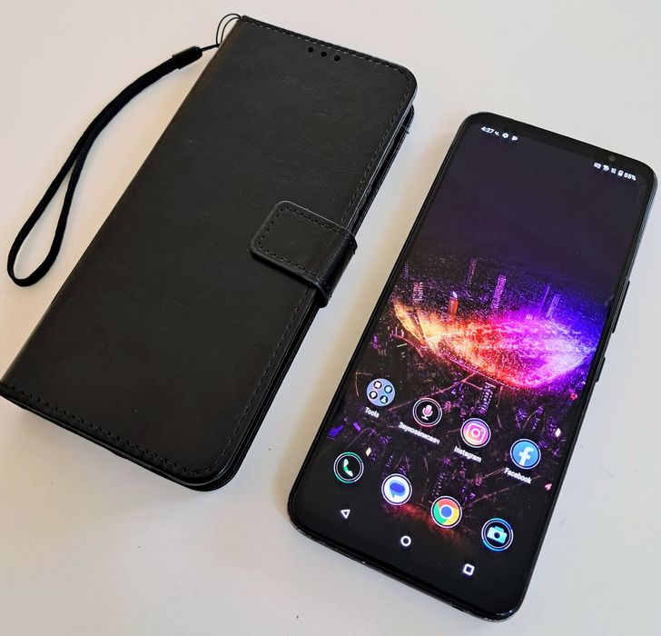 Телефон ASUS ROG, 16GB RAM, 512GB памет, Amoled 165Hz 6000mAh 65W Qualcomm Adreno 740 Snapdragon 8 Gen 2, геймърски мощен смартфон