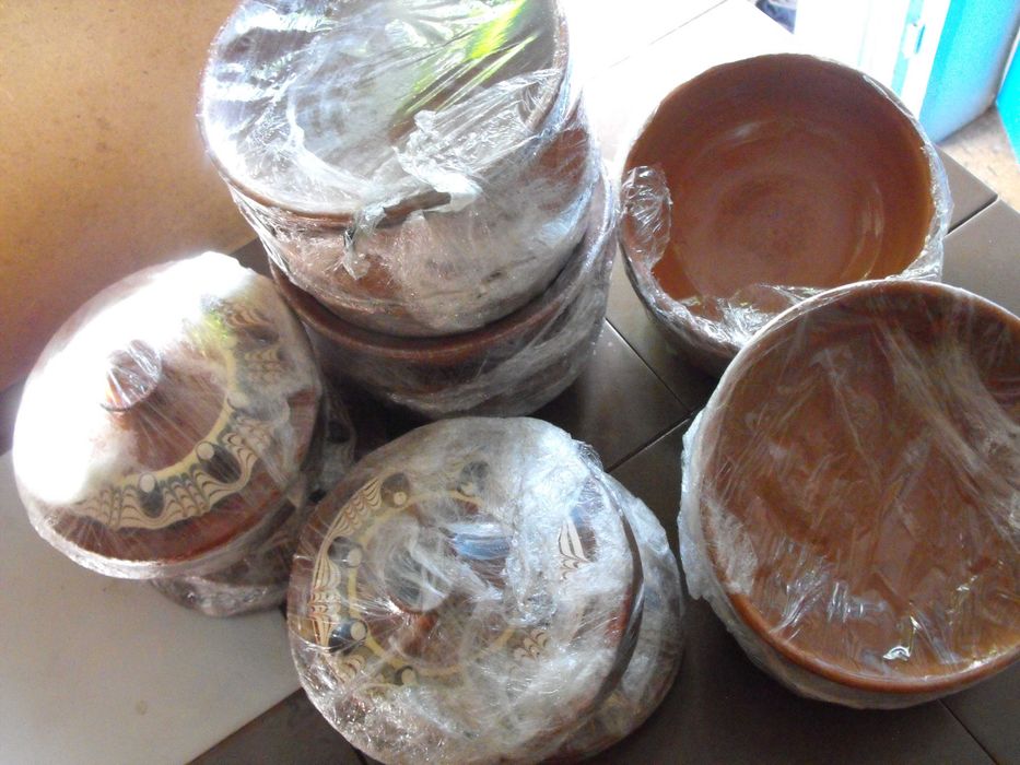 Троянска керамика: гювечета с капак.