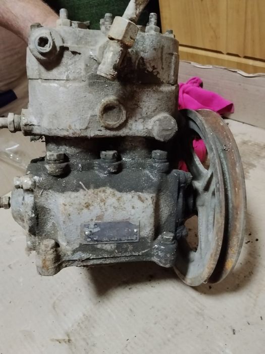 Продам компрессор зил 130