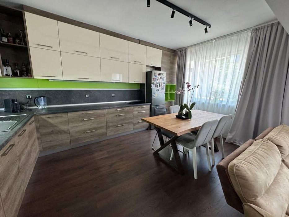 Четиристаен апартамент под наем в ж.к. Гео Милев, 2222100