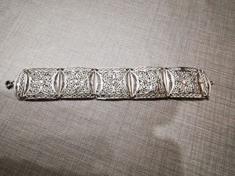 Стара сребърна филигранна гривна