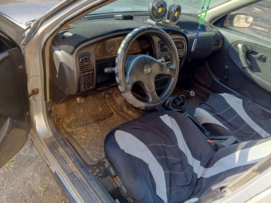 Продам машину Ниссан примера