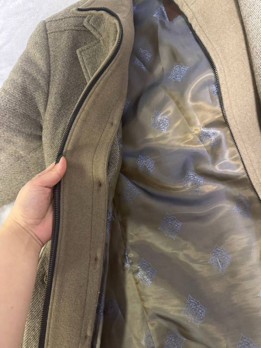 Продам пальто демисезонное