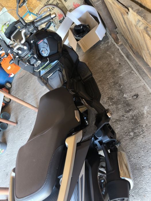 Vând sau schimb sym adx 125