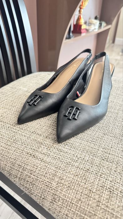 Женские кожаные туфли