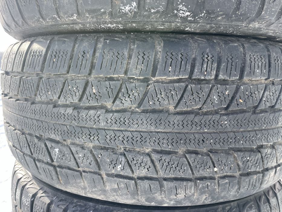Продам резину с дисками Ауди