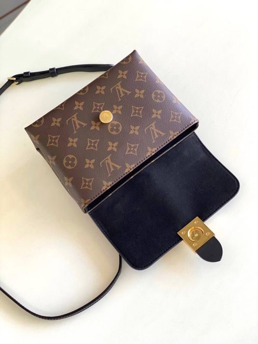 Geanta Louis Vuitton Locky BB