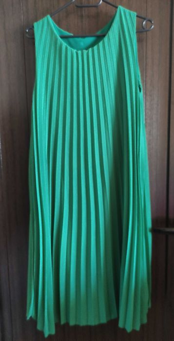 зелена рокля солей