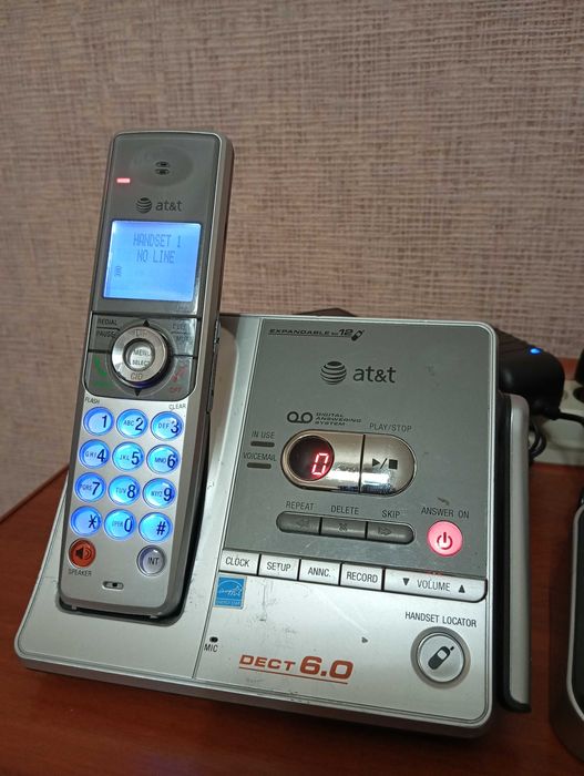 3 в 1! Продам радиотелефон AT&T три трубки на один телефонный номер.