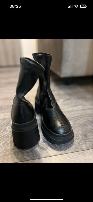 Botine cu toc mic. Noi marimea 36