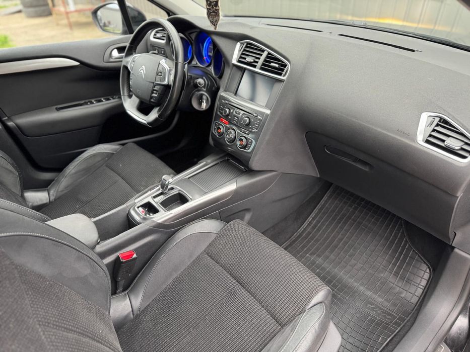 Citroen c4 1.6 hdi cutie automata model exclusive xenon navi impecabil