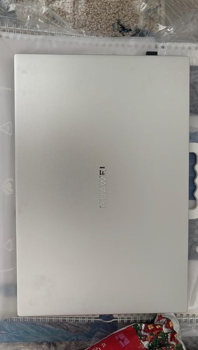 HUAWEI MateBook D 14