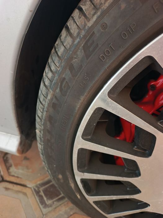 Диски с резиной.