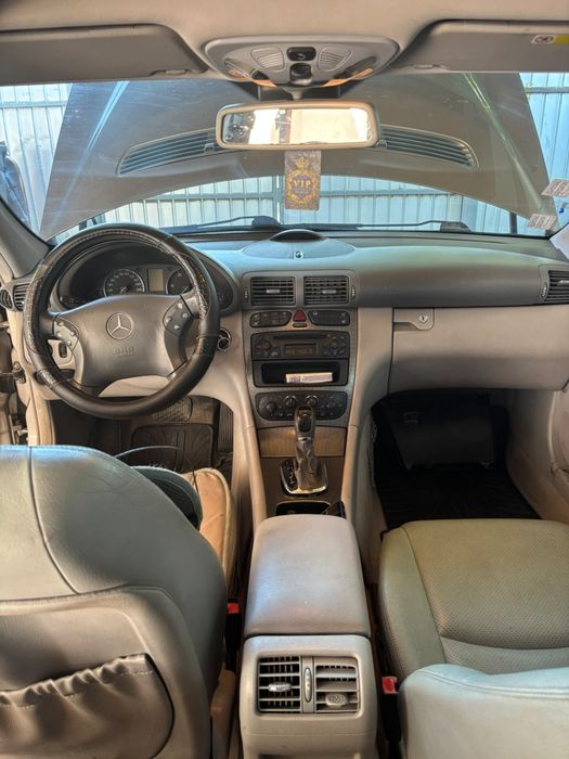 vând mercedes-benz c220 150cv 2004