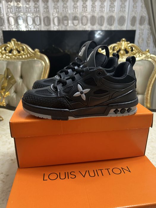 Adidasi Louis Vuitton nou