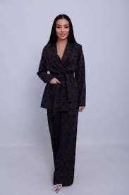 Брючный костюм с принтами