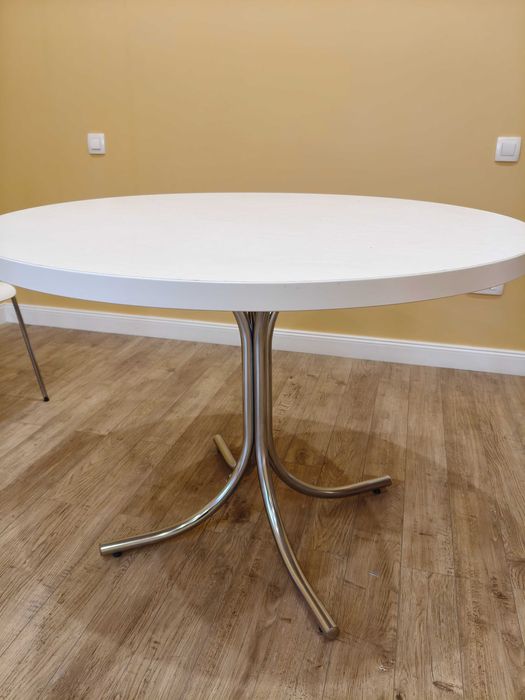 Masa rotundă diametru 110cm