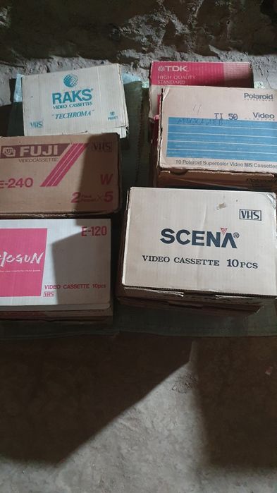 Video kaseta sotiladi