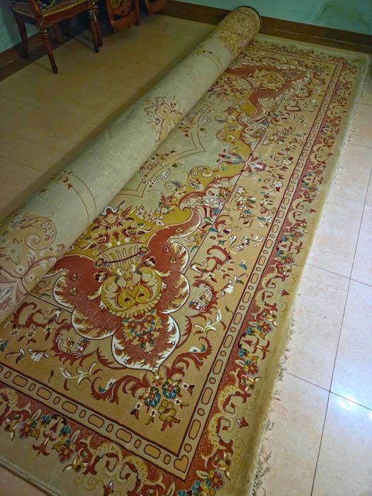 Продаётся ковёр  большой