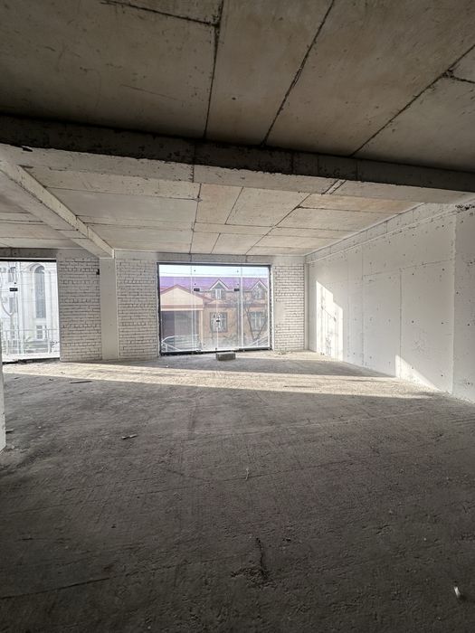 Сдам в аренду 560м2 в центре города Яккасарай