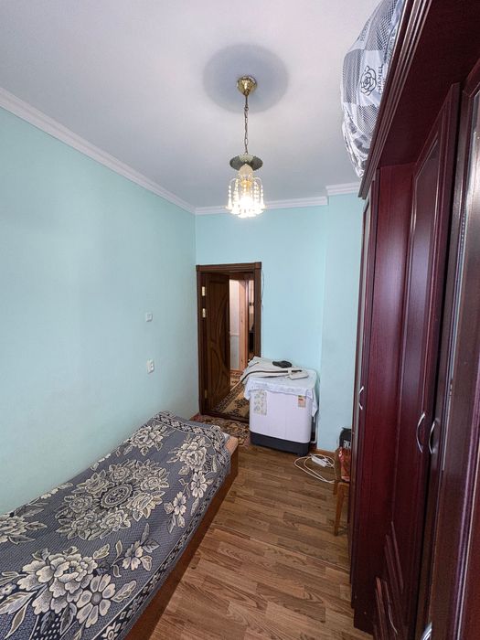 !! Уй сотилади 3хонали !!