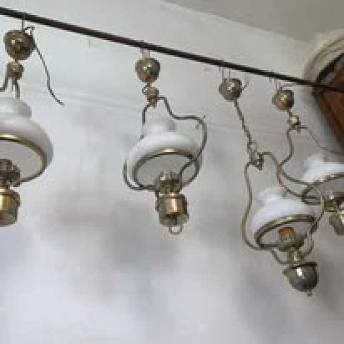 Aplica tavan din alama