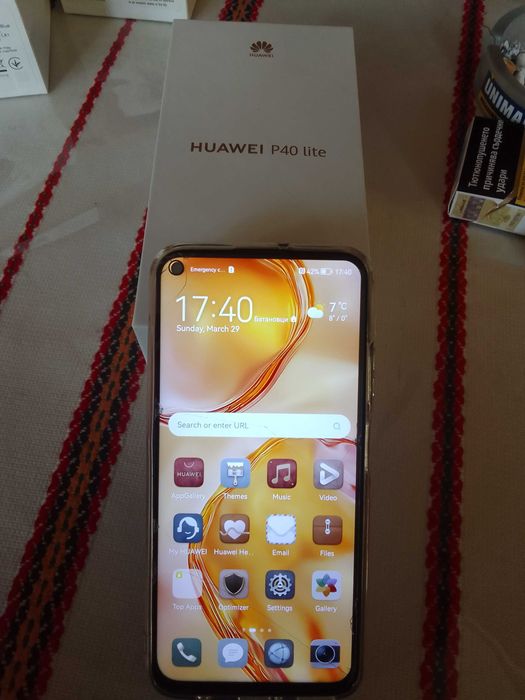 Продавам телефон HUAWEI P40 lite