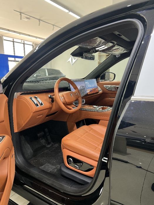 Changan Deepal S 09 gibrid premium full pazitsyasi Nalichi bor