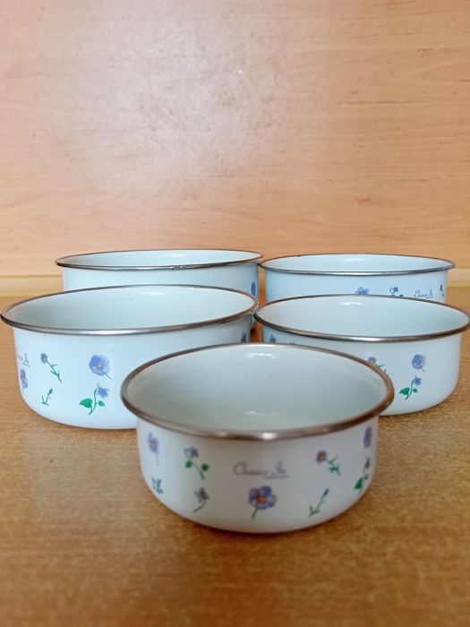 Набор мисок- салатников эмалированных