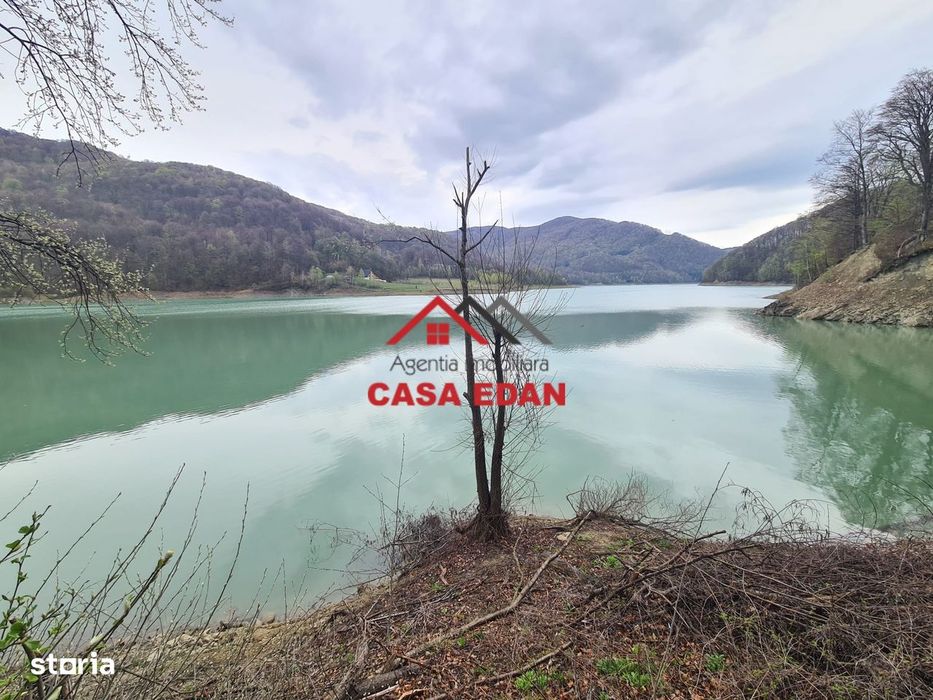 Teren intravilan in Valea Doftanei - Parajul Paltinu--1000 mp--120e