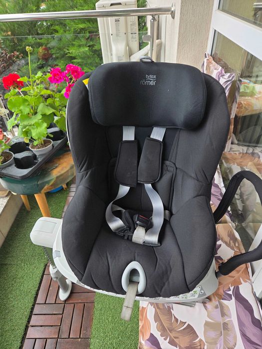 Столче за кола Britax Romer Dualfix 0-13, 9-18 кг