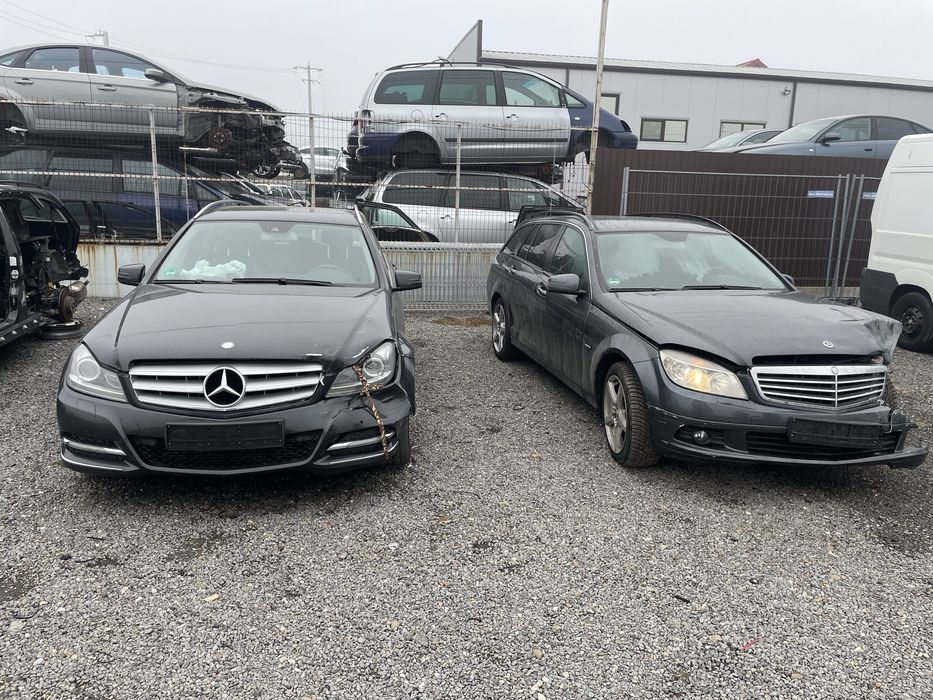 Dezmembrez mercedes C klasse 180/220/250