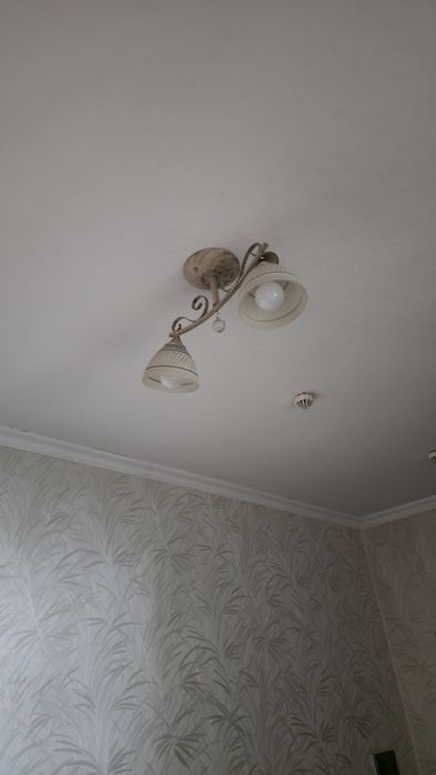 Продам люстру бу