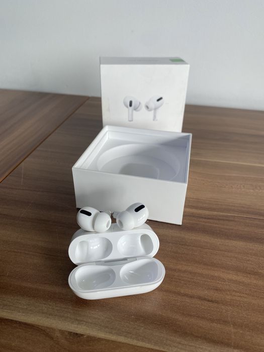Apple AirPods Pro/ White/ Ca nou