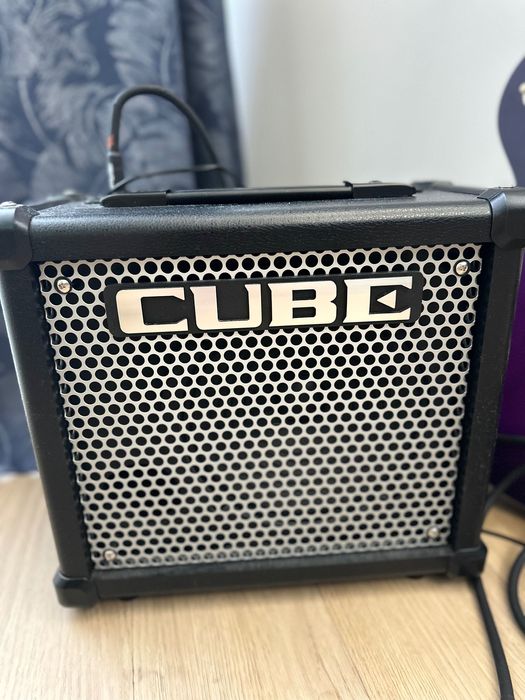 Chitară Electrică Epiphone Les Paul Classic  +Amplificator Roland