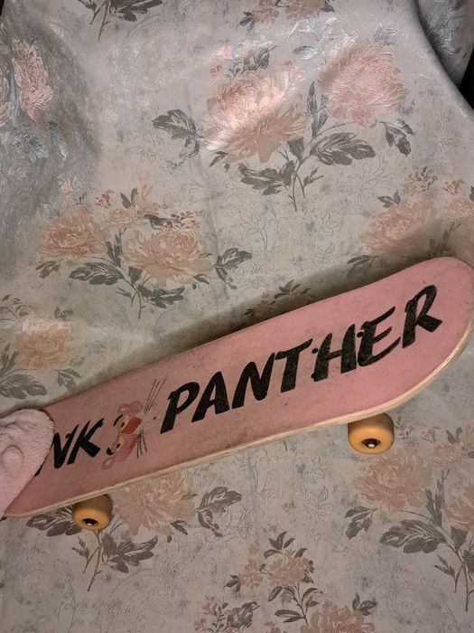Продаётся скейт  розовая пантера
