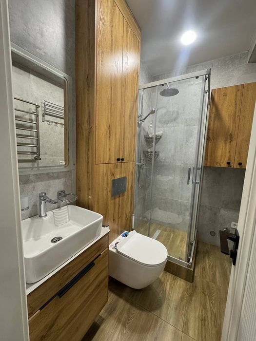 Офис в бц со своим санузлом+Кухней Бузбазар