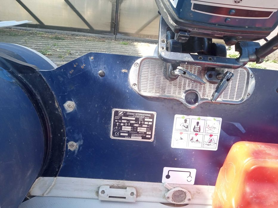 Barcă și motor de vanzare