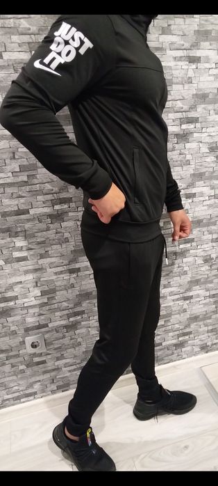 Мъжки спортен екип от полиамид