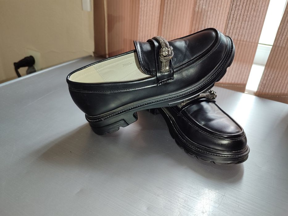 Туфли в школу на девочку