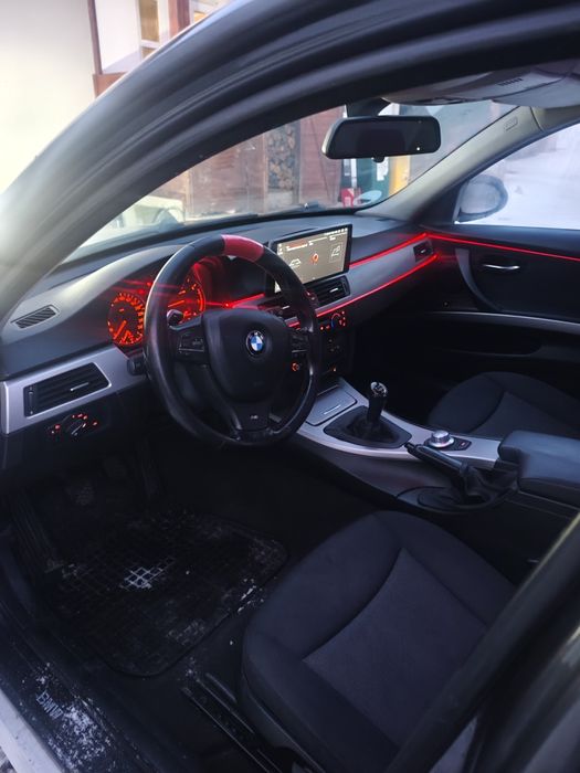 Vând BMW in stare bună.