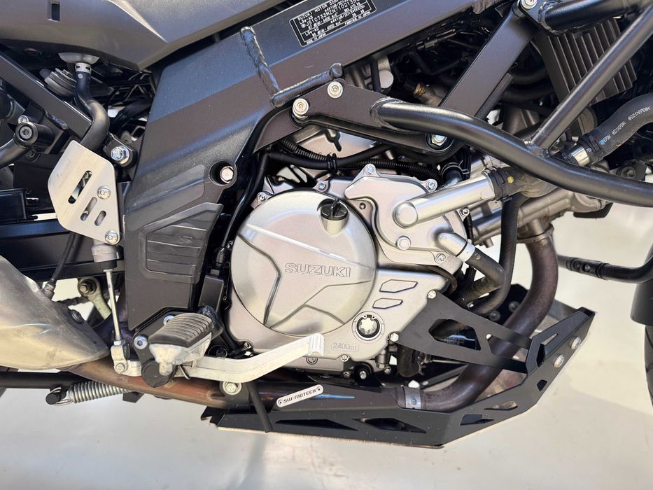 Motocicleta Suzuki V-Strom DL650