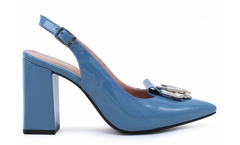 Елегантни обувки с ест. лак