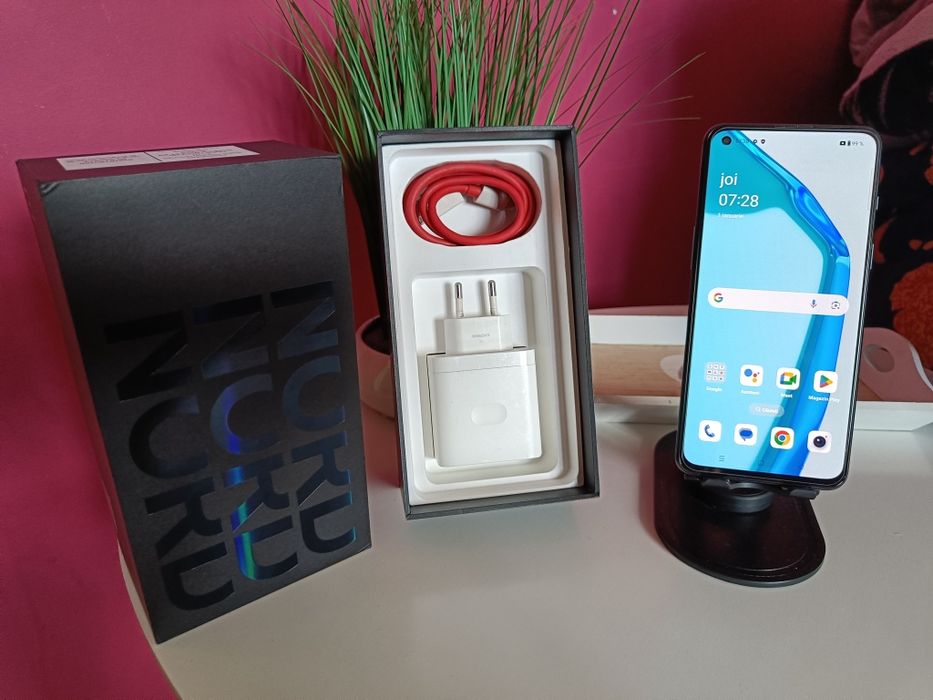 OnePlus Nord 2T 12/256 GB