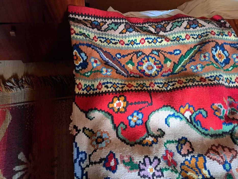 Котленски килим - Короната