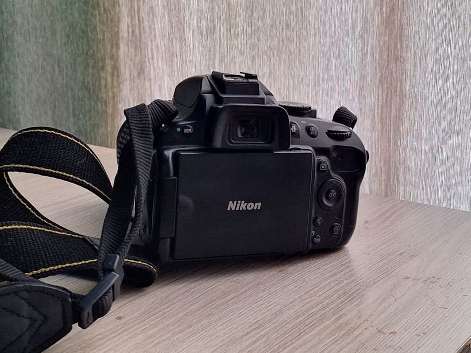 Срочно продам фотоаппарат Nikon 5100