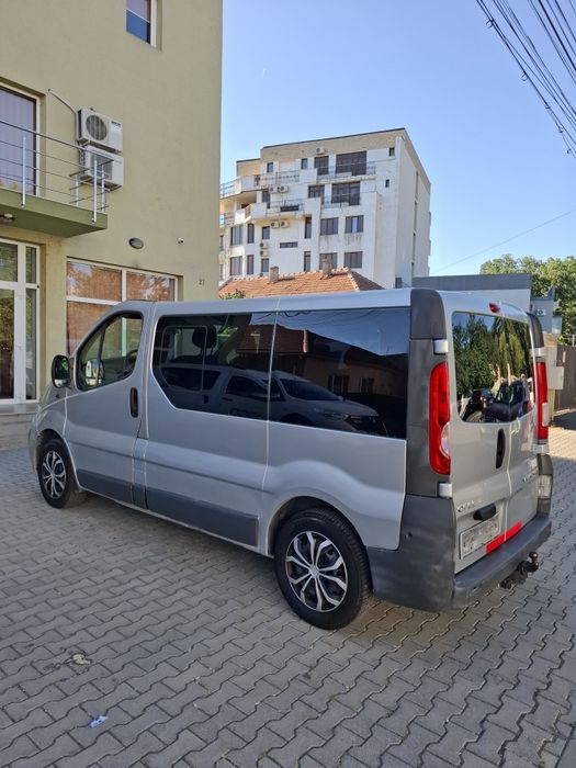 Opel Vivaro 8+1 din 2009