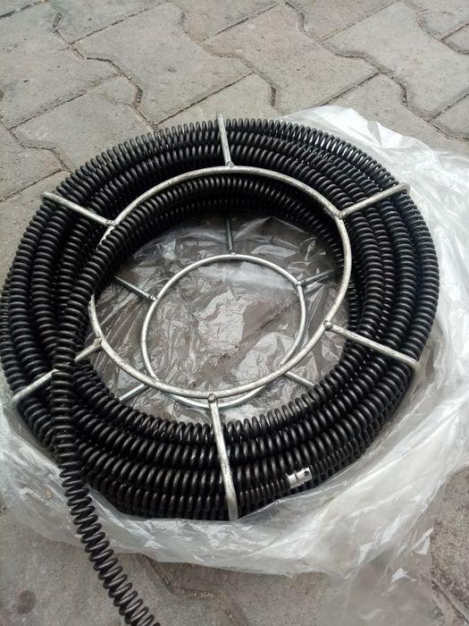 Апарат для прачистки канализации.