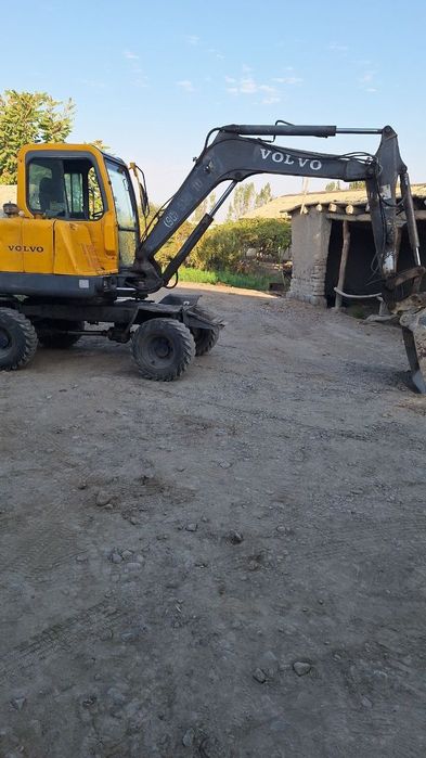 Ekskavator volvo 55 yili 2003